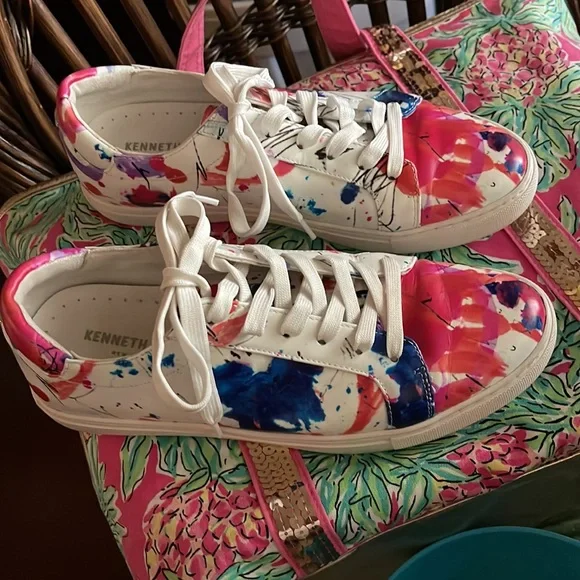 Kenneth Cole size 8.5 sneakers multi colored ready to sell pre-owned. Feels good - Picture 3 of 9